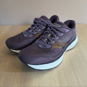 Saucony Triumph 18 Womens Dusk Gold Neutral Running Shoes - Size 9